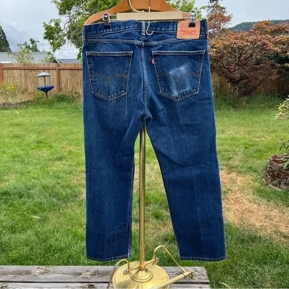 LEVI’S ~ Men’s 505 Jeans Medium Wash - Picture 3 of 8